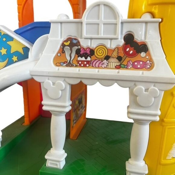 Fisher Price Little People Magic of Disney Day at Disney Castle Playset - Picture 6 of 9